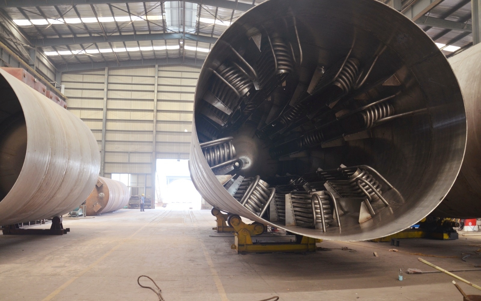 儲(chǔ)罐容器_壓力容器_低溫儲(chǔ)罐_菏澤花王壓力容器